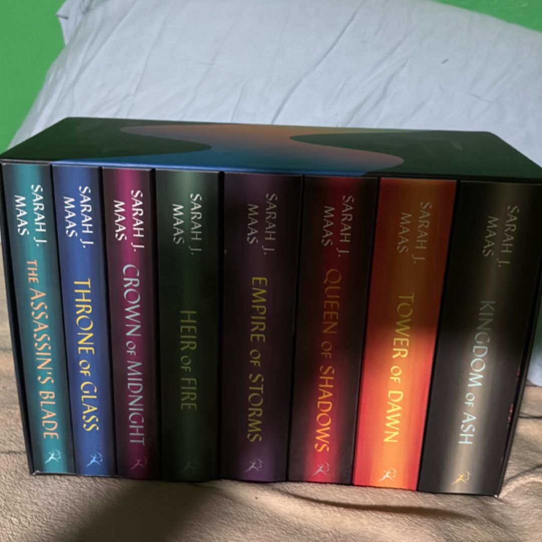 Throne of Glass Paperback Box Set