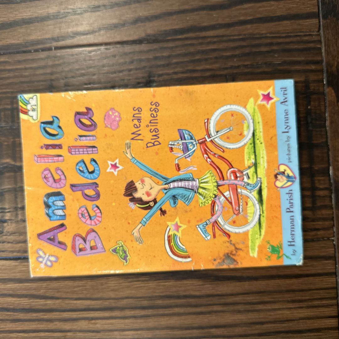 Amelia Bedelia Chapter Book #1: Amelia Bedelia Means Business
