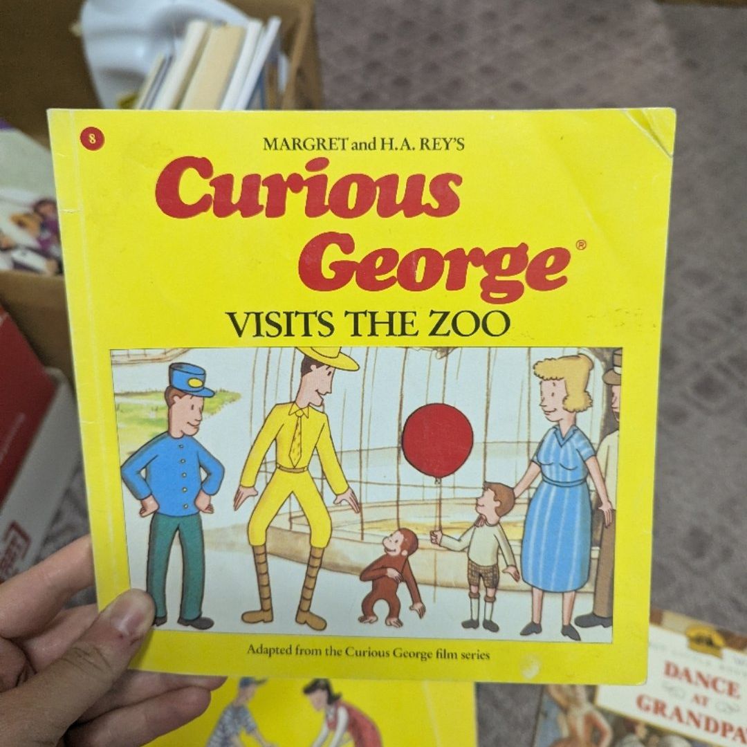 Curious George Visits the Zoo