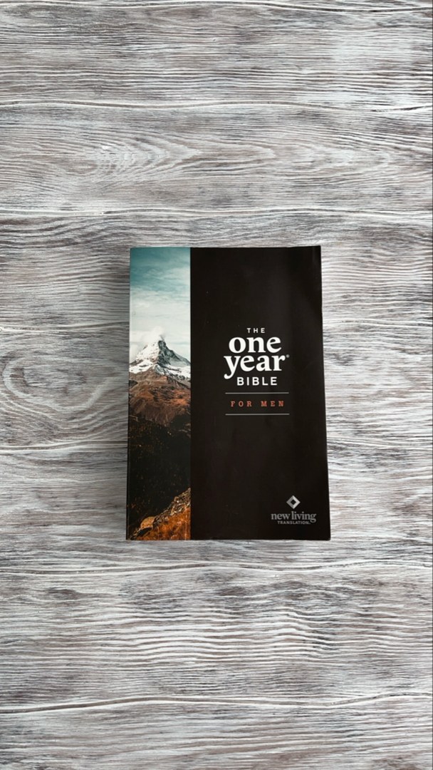 NLT the One Year Bible for Men (Softcover)