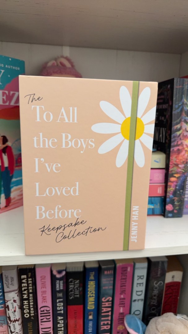 The to All the Boys I've Loved Before Keepsake Collection (Boxed Set)
