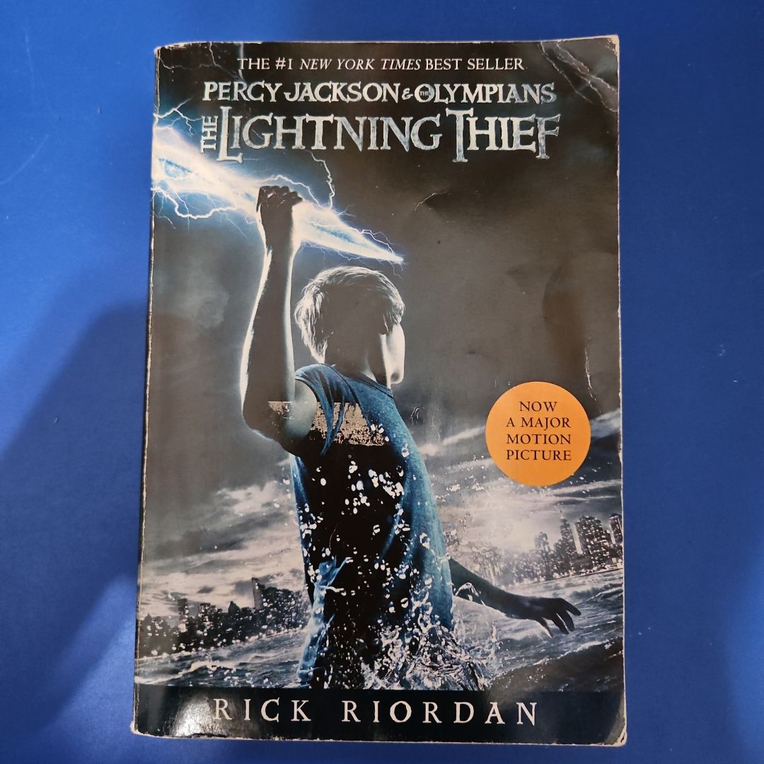 The Lightning Thief (Percy Jackson and the Olympians, Book One)