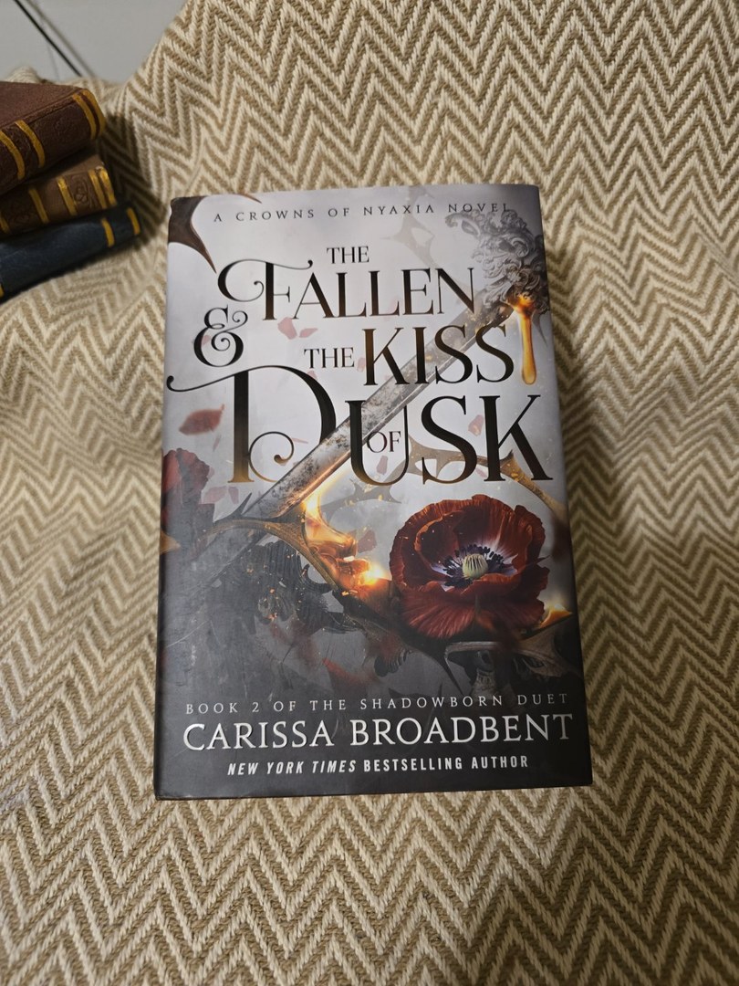 The Fallen and the Kiss of Dusk