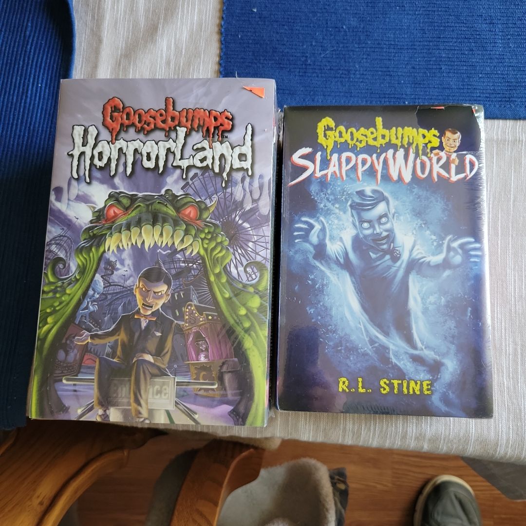 Goosebumps Horrorland and Slappyworld 16 books 