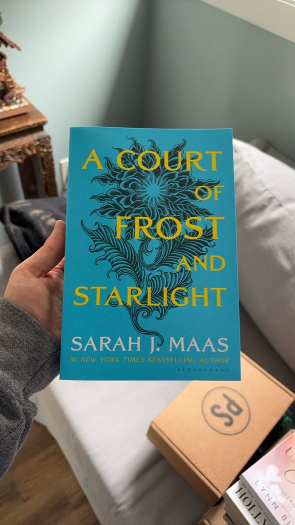 A Court of Frost and Starlight