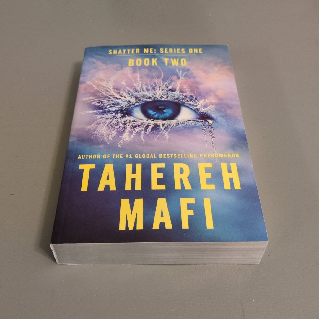 Unravel Me Paperback Deluxe Limited Edition