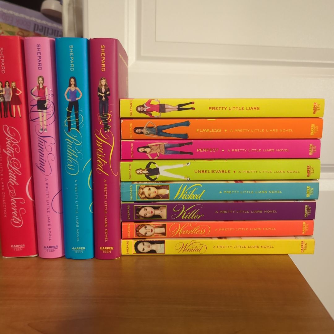Pretty Little Liars 1-8 (T) & 4 HCs