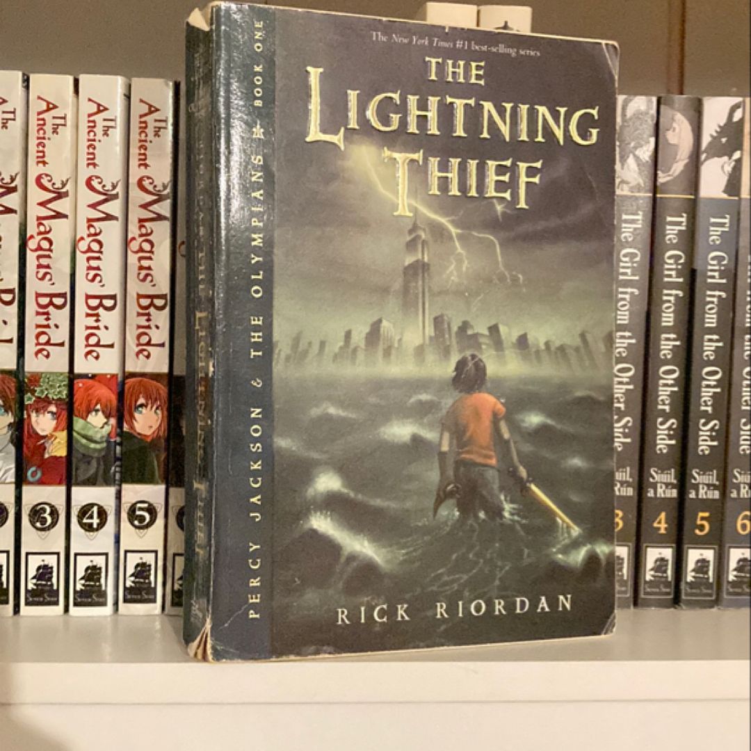 The Lightning Thief (Percy Jackson and the Olympians, Book One)