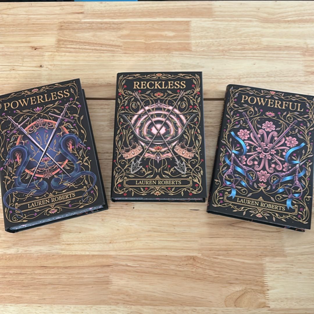 Powerless set (Fairyloot) by Lauren Roberts, | PangoBooks