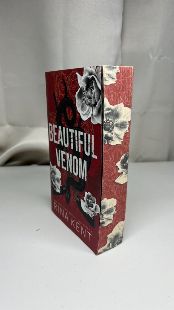 Beautiful Venom (Deluxe Edition)