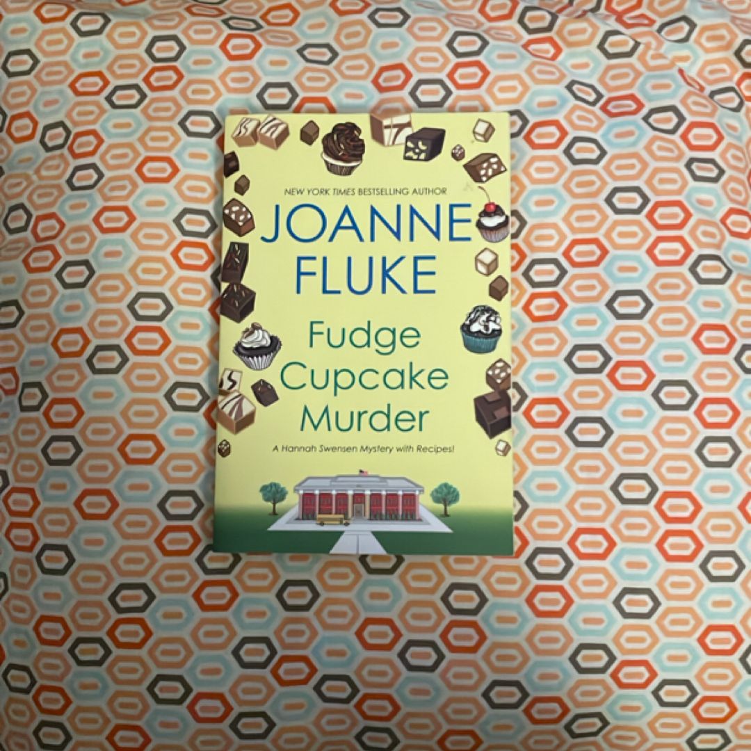 Fudge Cupcake Murder