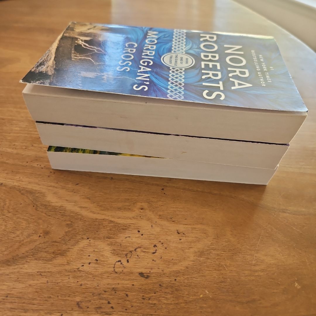 Nora Roberts Circle Trilogy Box Set