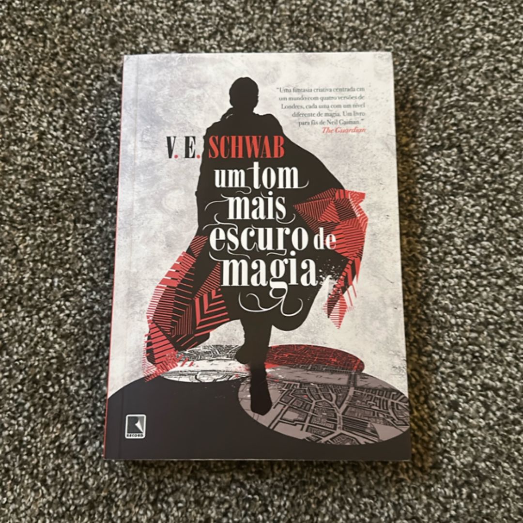 Um tom mais escuro de magia (Vol. 1 Os tons de magia)