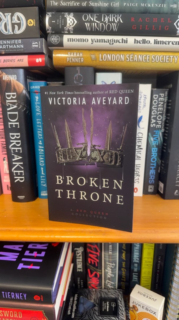 Broken Throne: a Red Queen Collection