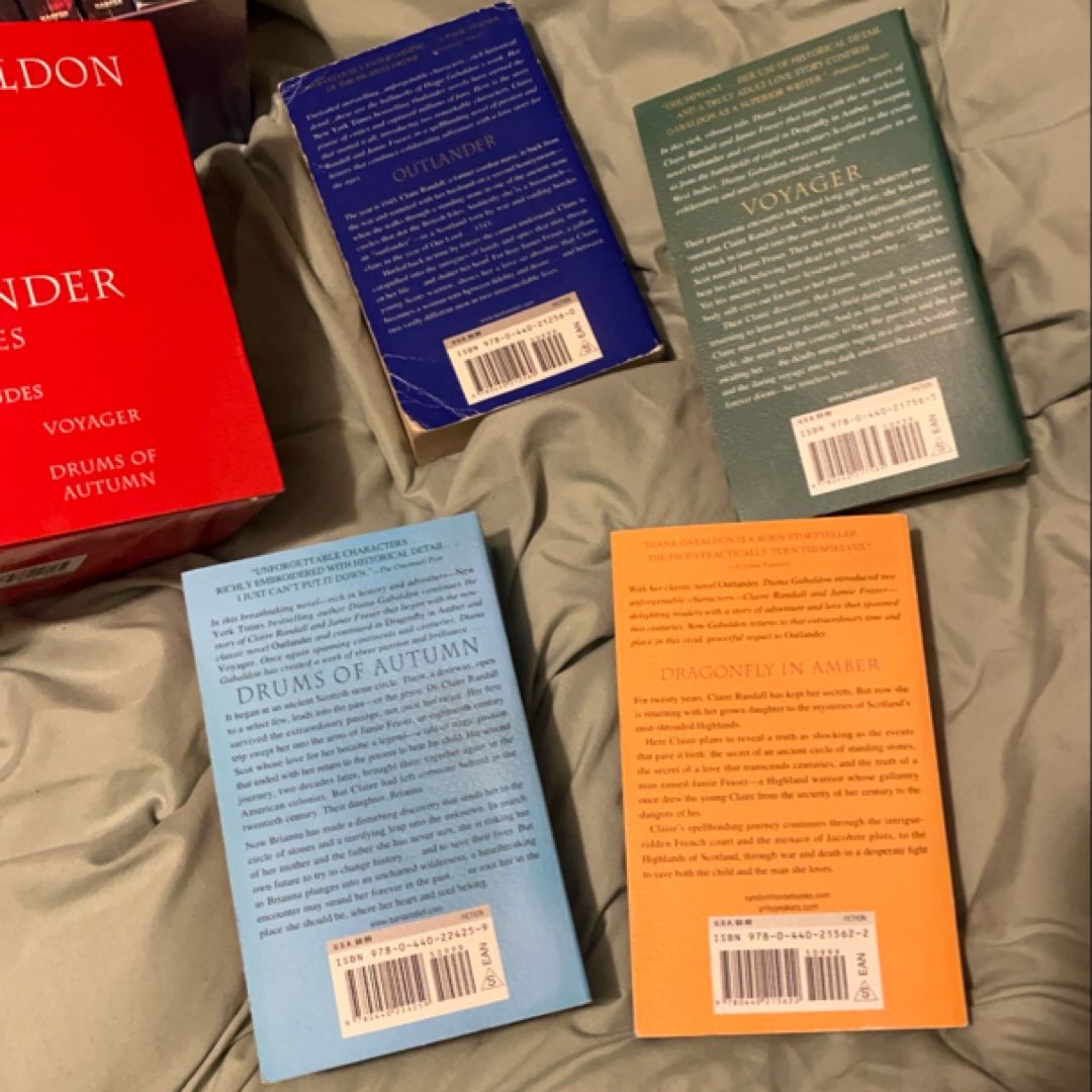 Outlander 4-Copy Boxed Set