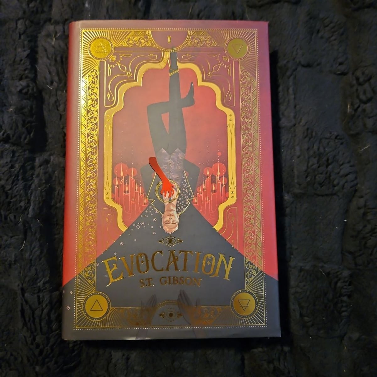 Evocation by S.T. Gibson, Hardcover | Pangobooks