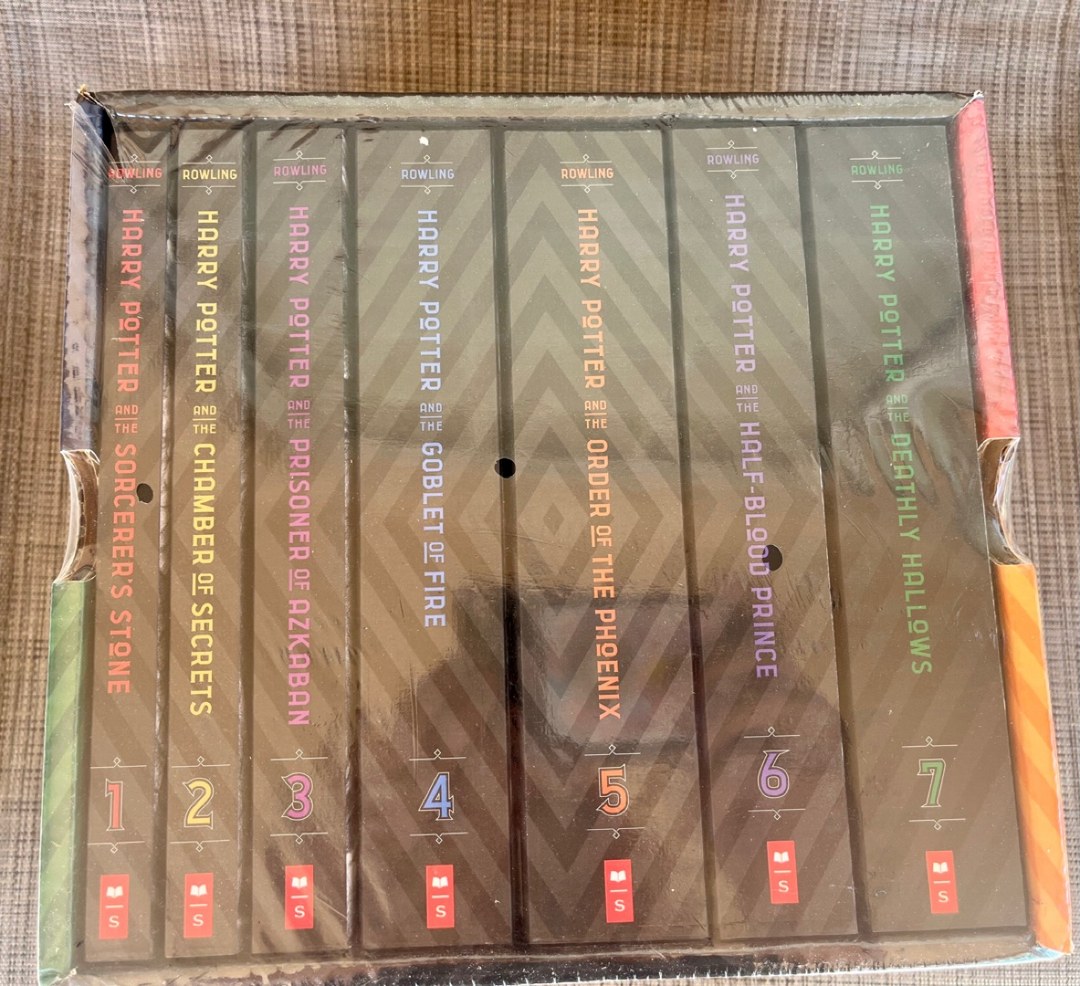 Harry Potter Books 1-7 Special Edition Boxed Set
