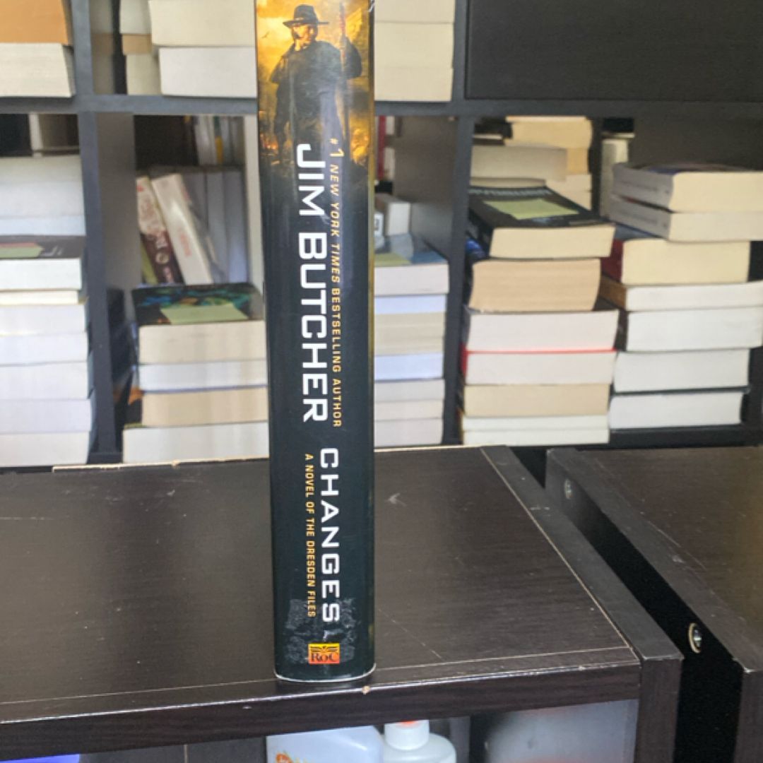 Changes by Jim Butcher, Hardcover | Pangobooks