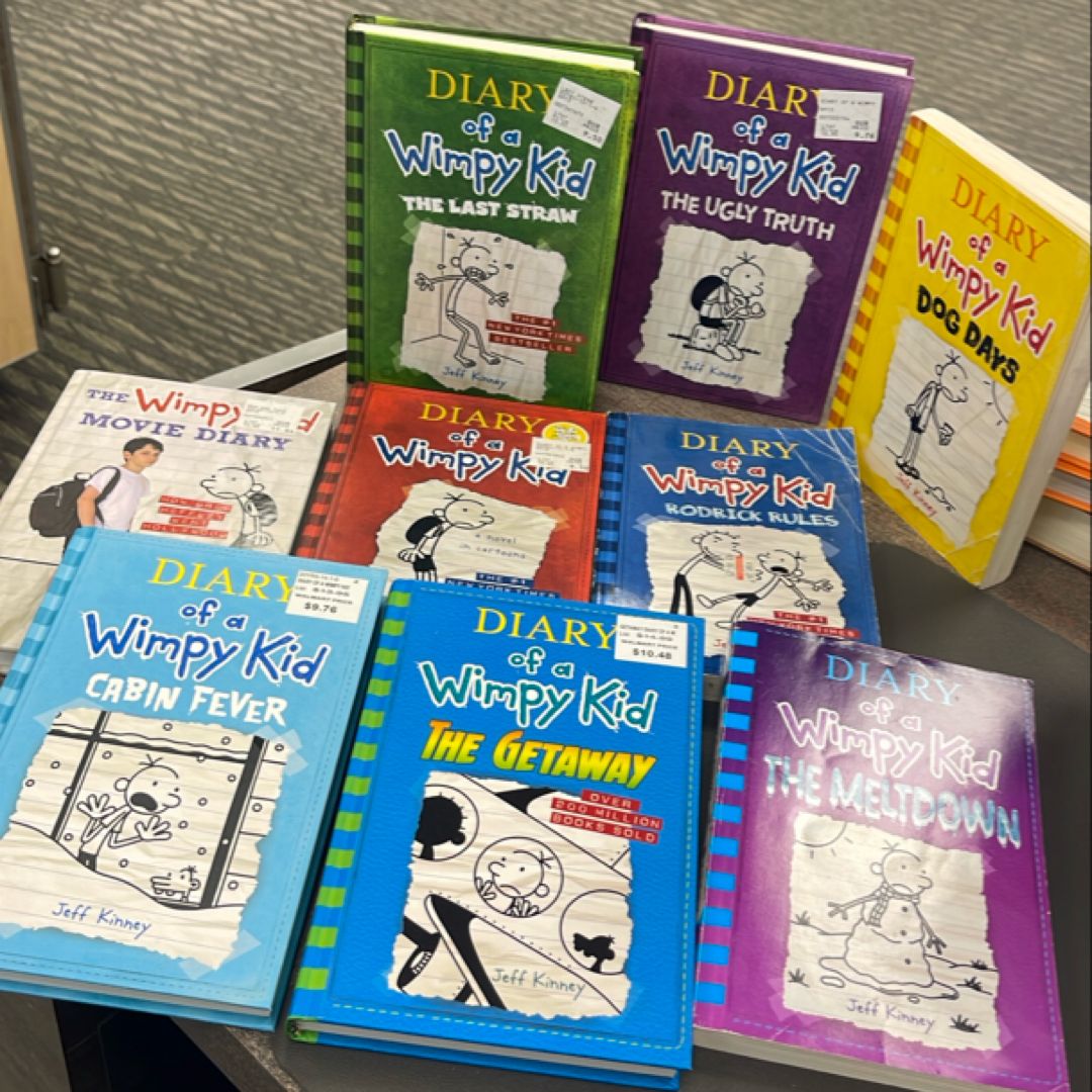 Diary of a Wimpy Kid Bundle (9 book bundle)