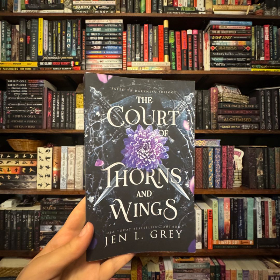 The Court of Thorns and Wings
