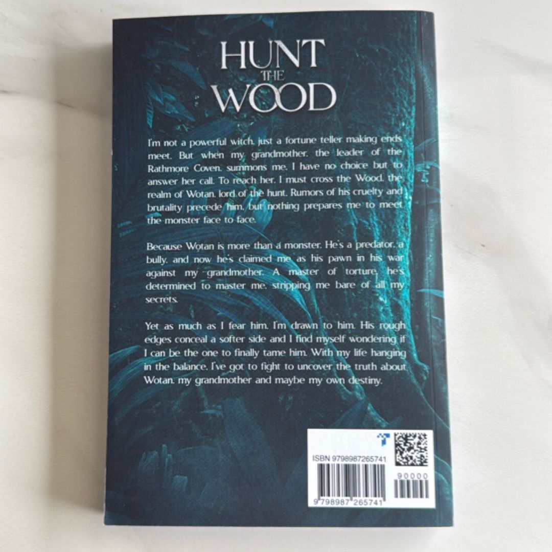 Hunt the Wood: An MM Red Riding Hood Retelling (Beautiful Nightmares ...