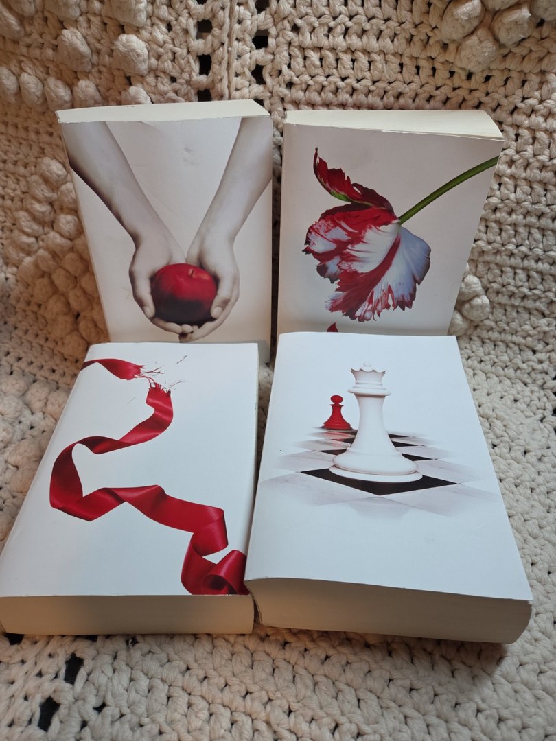 The Twilight Saga White Collection
