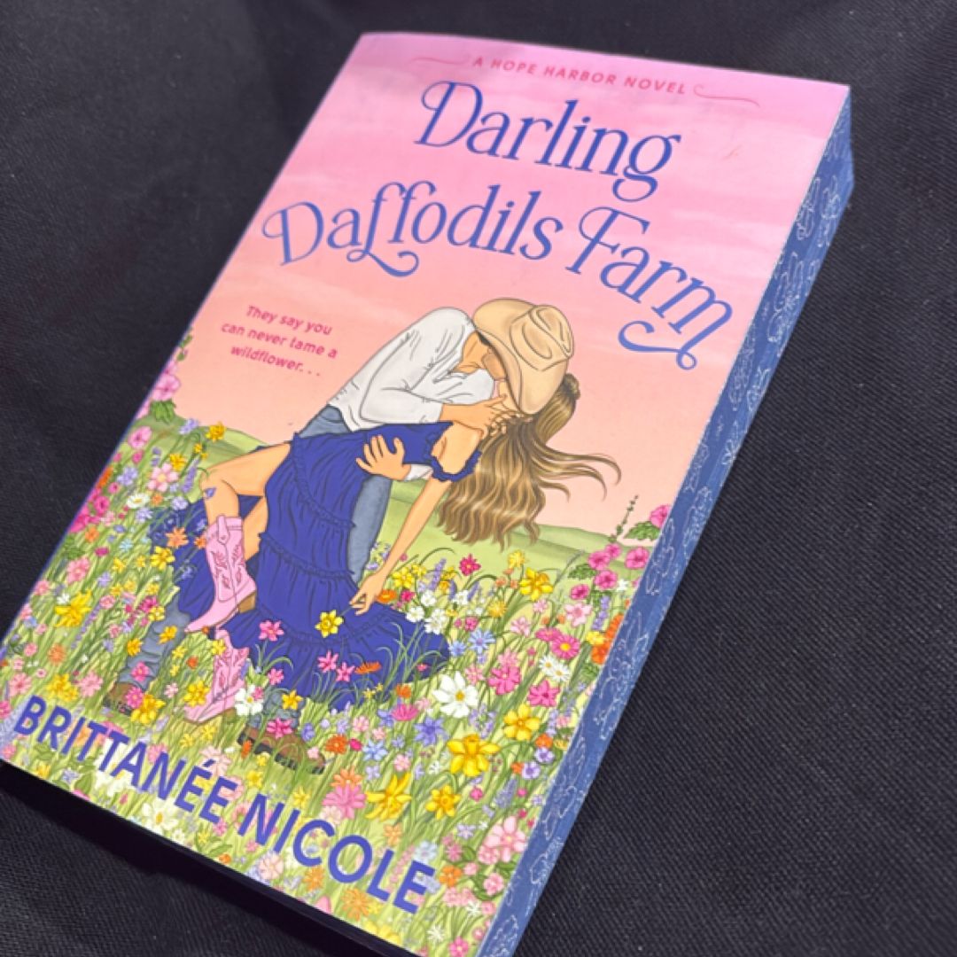 Darling Daffodils Farm (a Hope Harbor Novel)