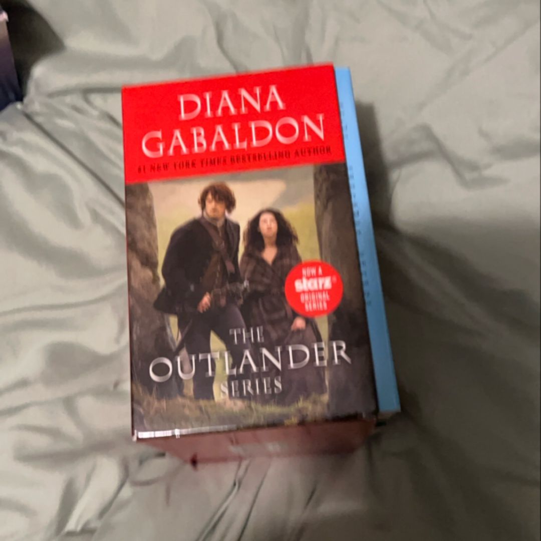 Outlander 4-Copy Boxed Set