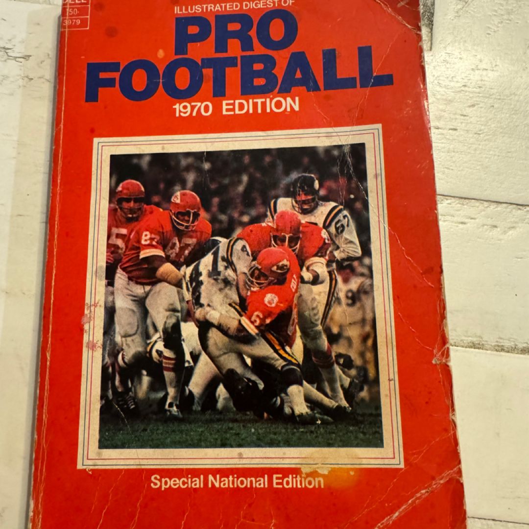 Illustrated Digest of Pro Football 1970 Edition by Ed Croke and Art ...