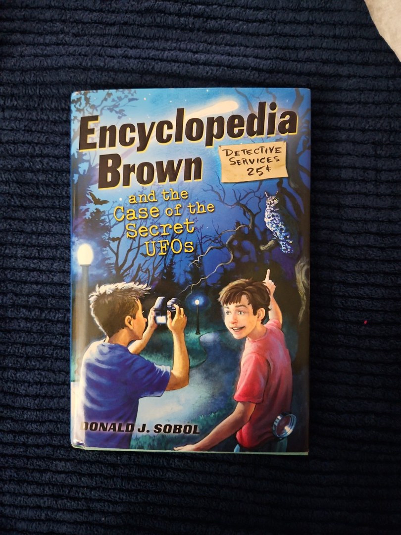 Encyclopedia Brown and the Case of the Secret UFOs