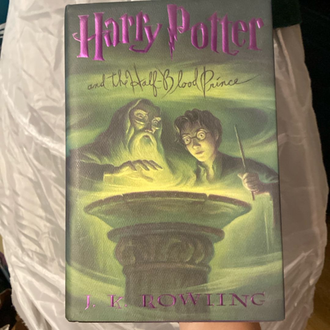 Harry Potter and the Half-Blood Prince (Harry Potter, Book 6)