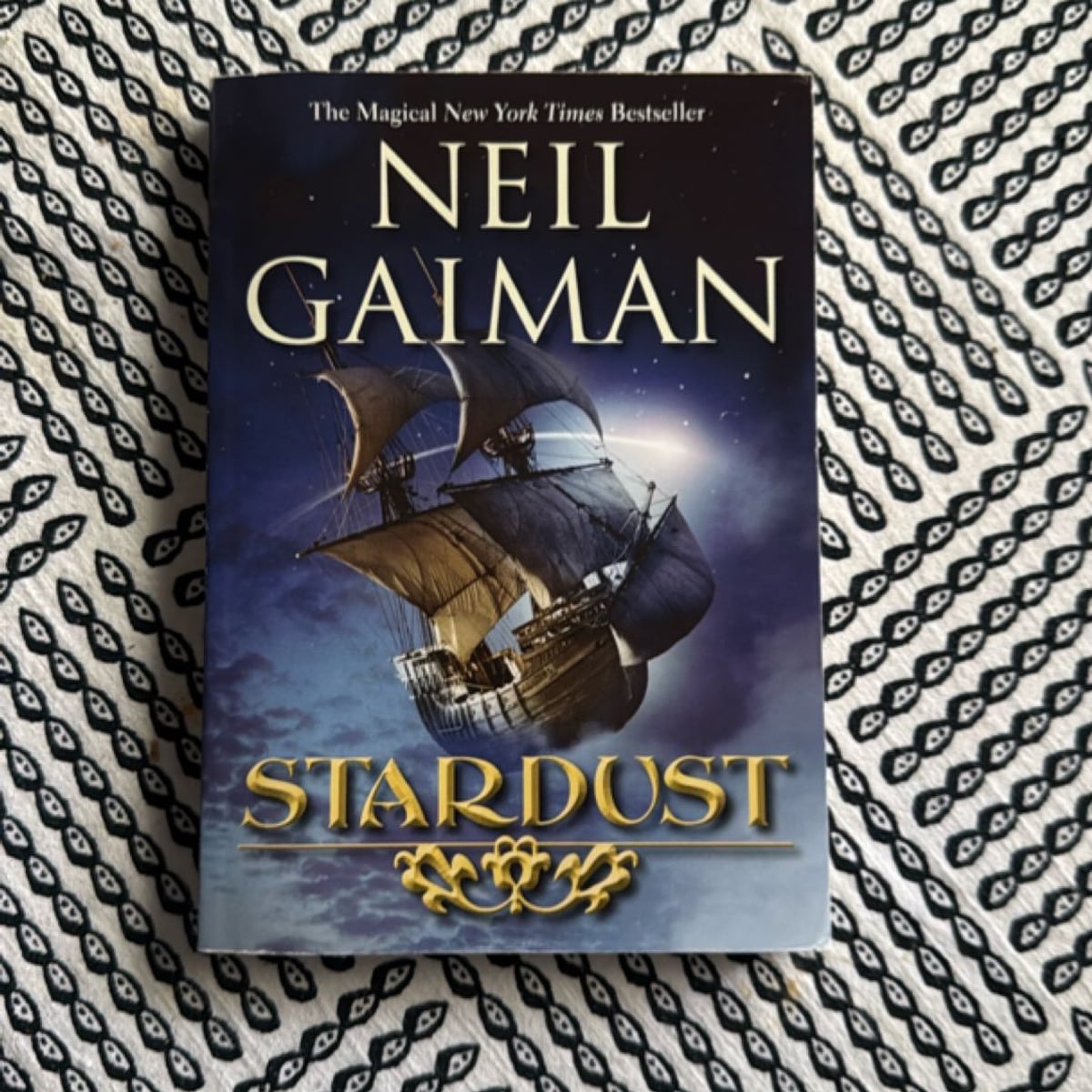 Stardust by Neil Gaiman, Paperback | Pangobooks