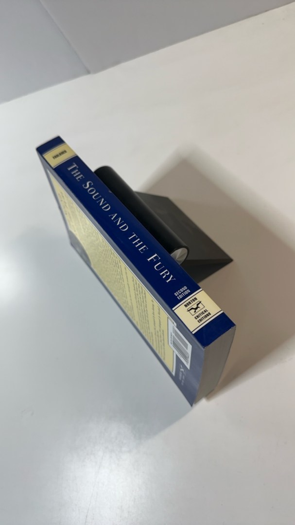 The Sound and the Fury [Norton Critical Edition]