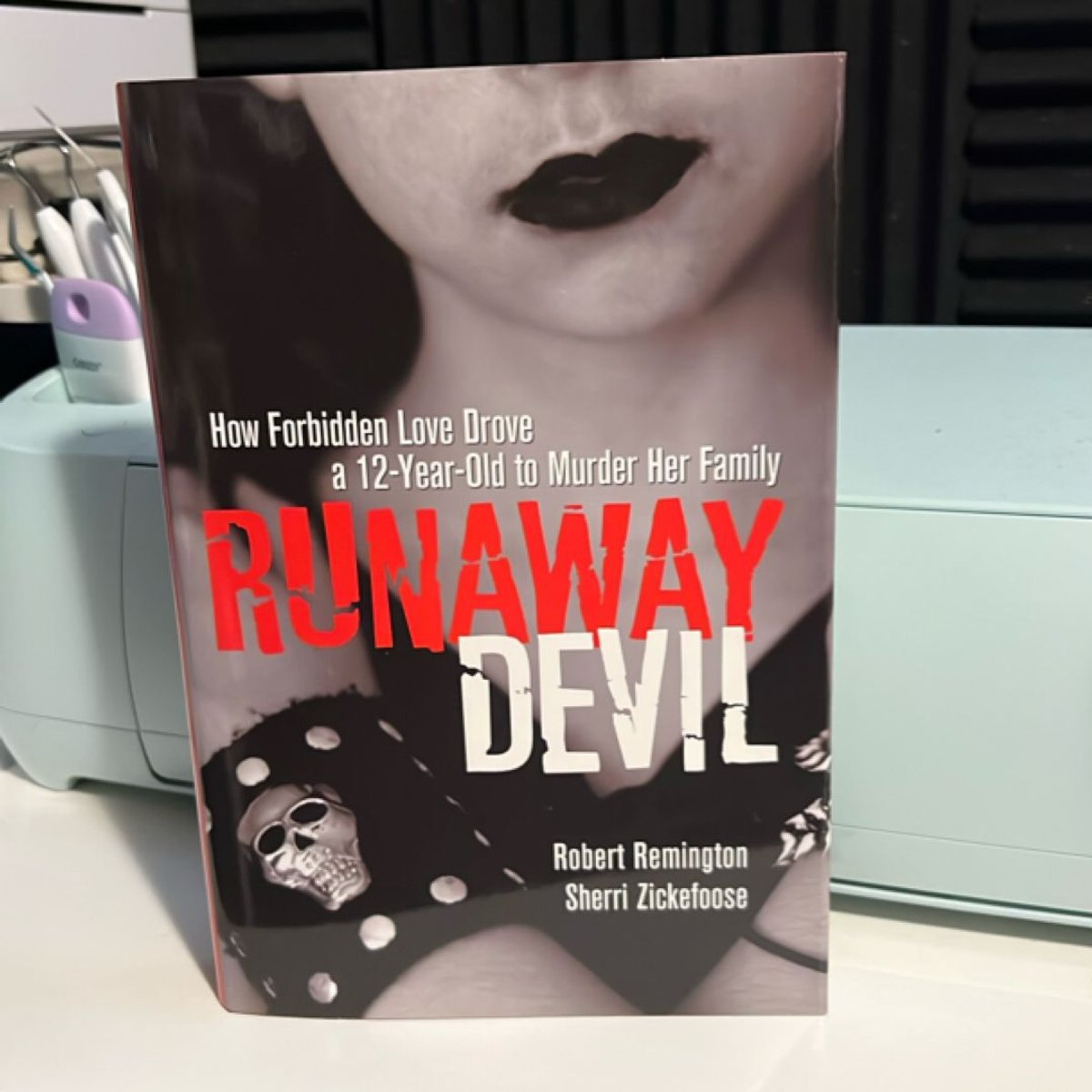 Runaway Devil by Robert Remington, Sherri Zickefoose