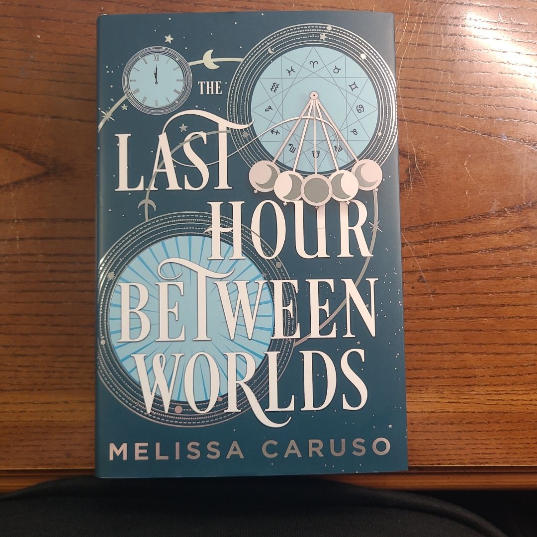 The Last Hour Between Worlds (Illumicrate Exclusive)