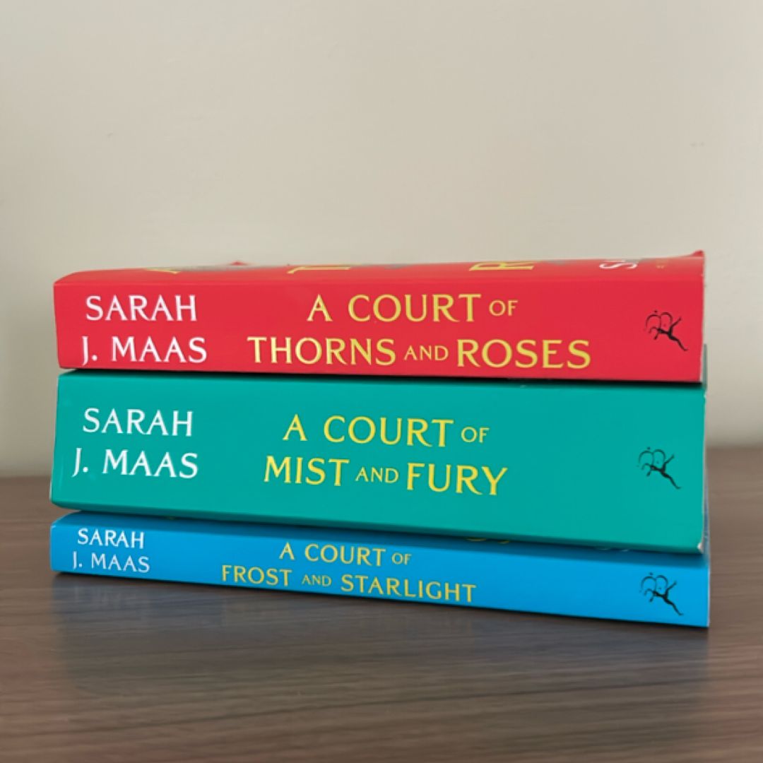 BUNDLE A Court of Thorns and Roses