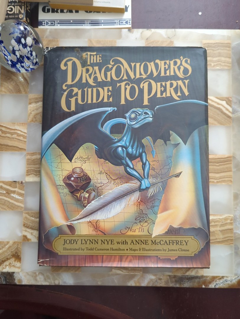 The Dragonlover's Guide to Pern