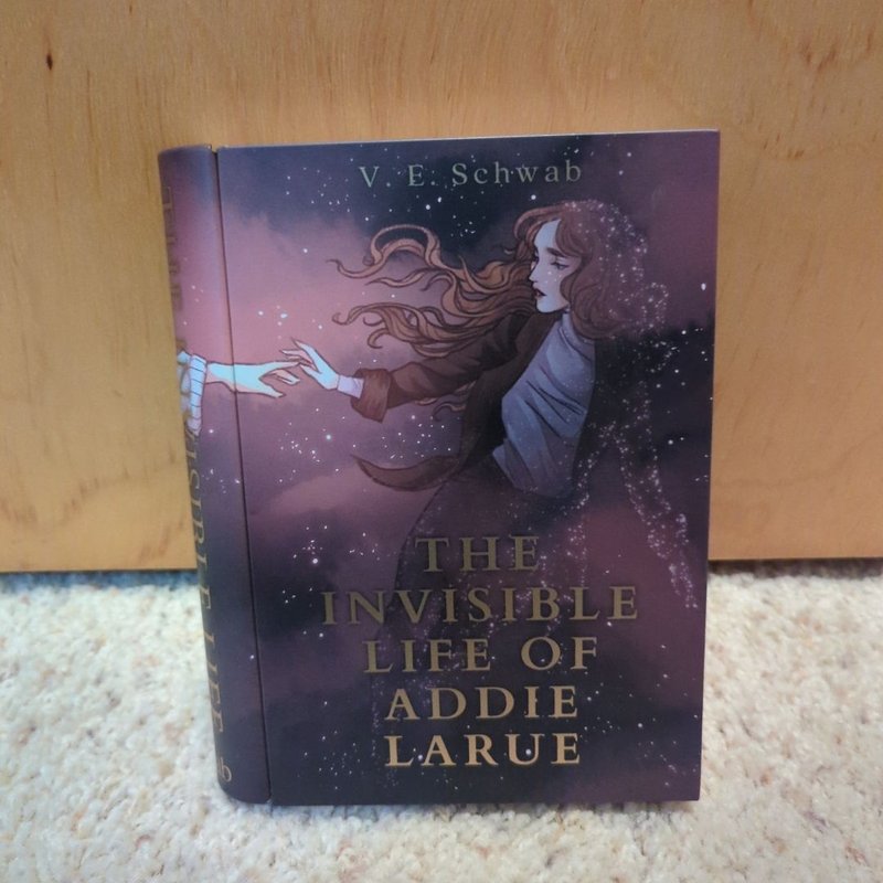 Invisible Life of Addie LaRue Tin by V.E. Schwab , Hardcover | Pangobooks