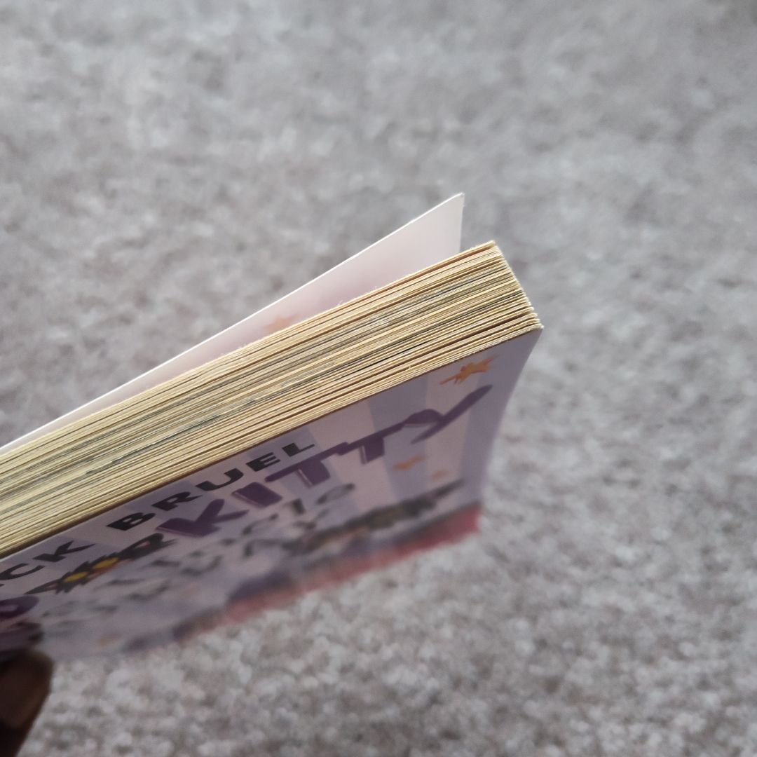 Bad Kitty vs Uncle Murray