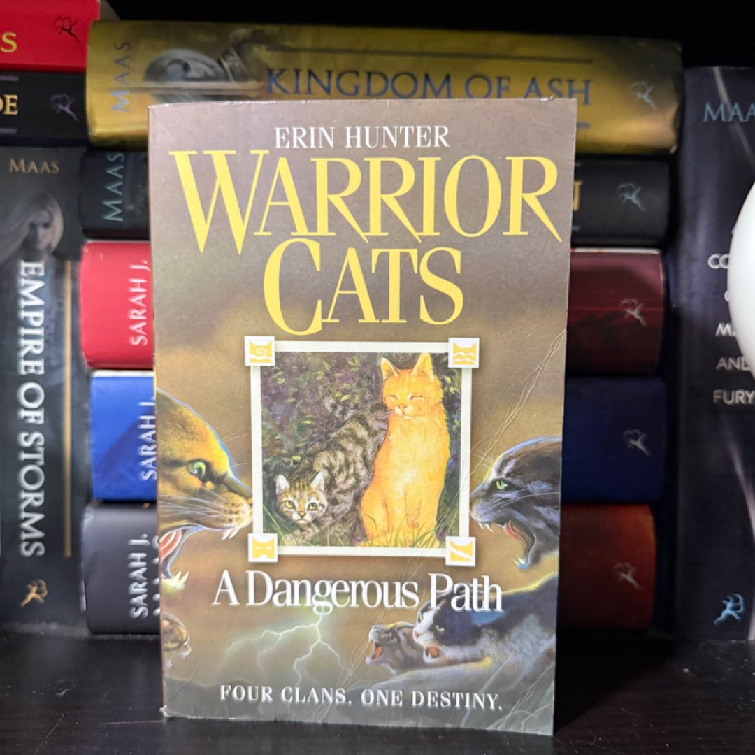 Warriors: Changing Skies #2: Hidden Moon