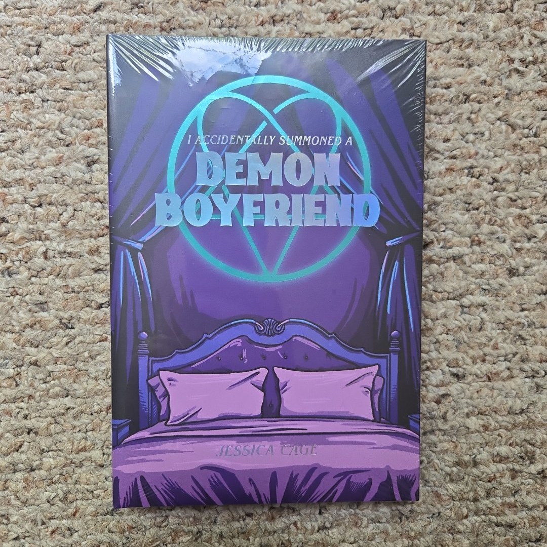I Accidentally Summoned a Demon Boyfriend