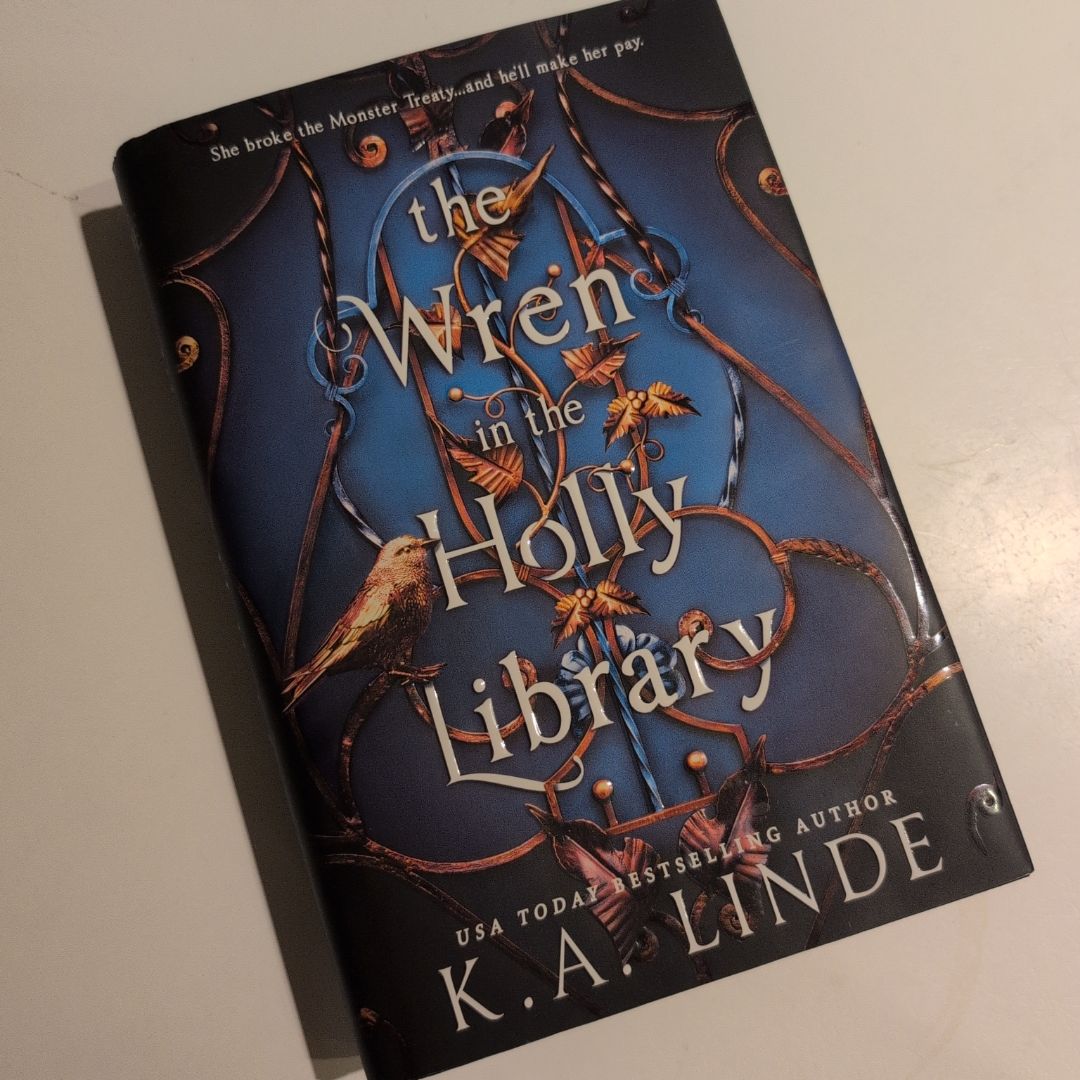 The Wren in the Holly Library (Deluxe Limited Edition)