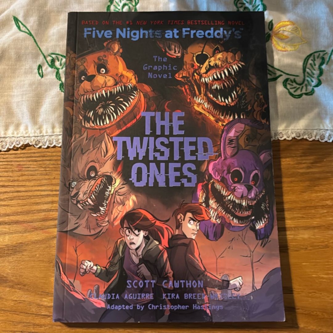 The Twisted Ones (Five Nights at Freddy's Graphic Novel #2)