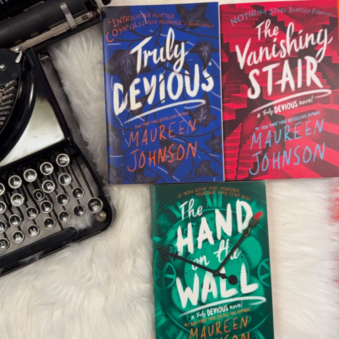 Truly Devious 3-Book Box Set