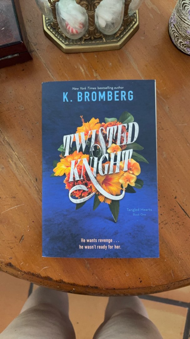 Twisted Knight