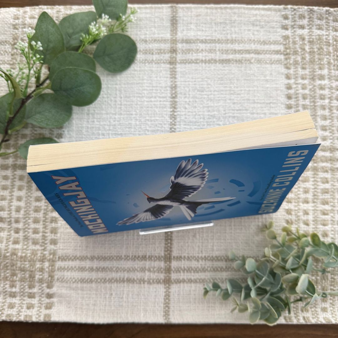 Mockingjay by Suzanne Collins, Paperback | Pangobooks