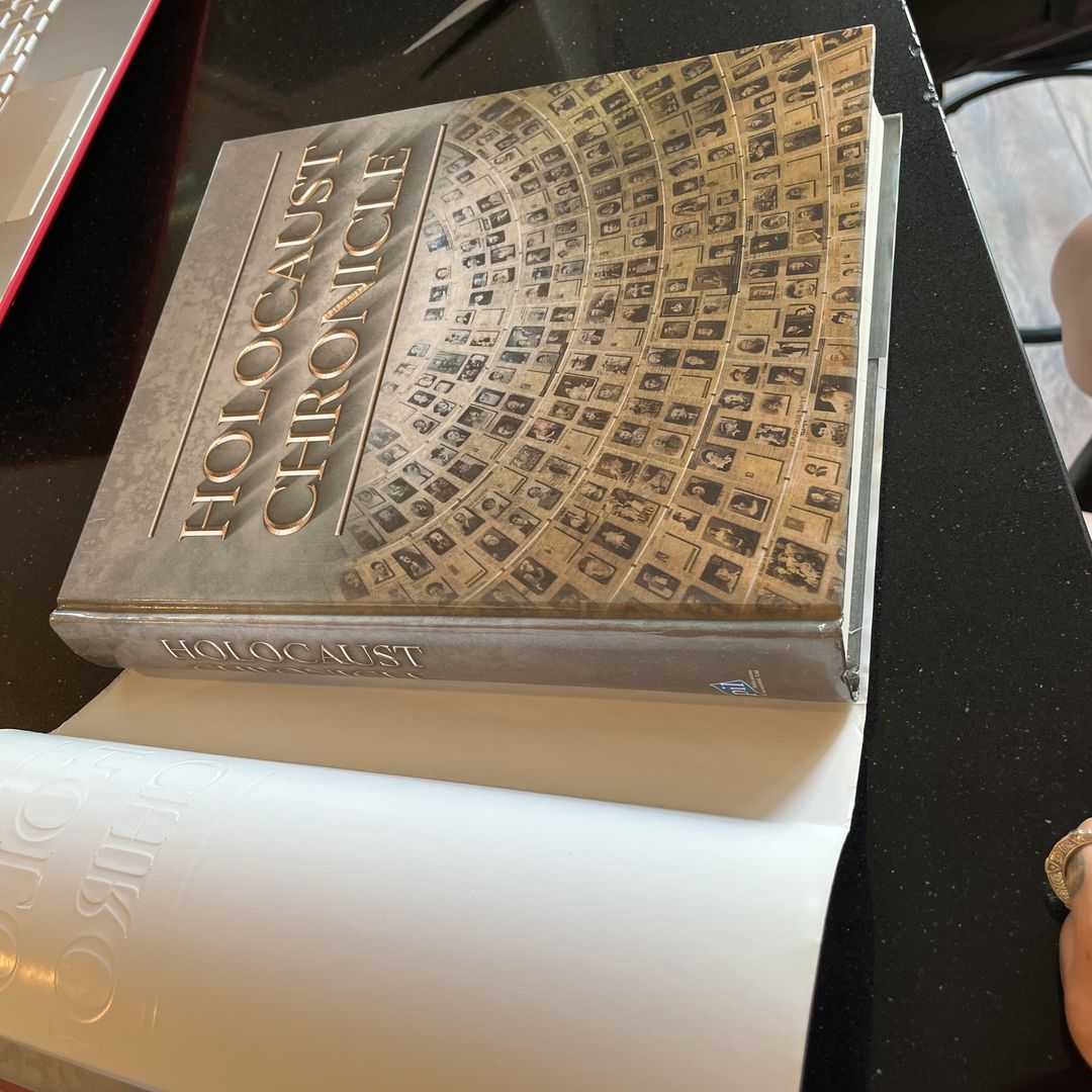 Holocaust Chronicle