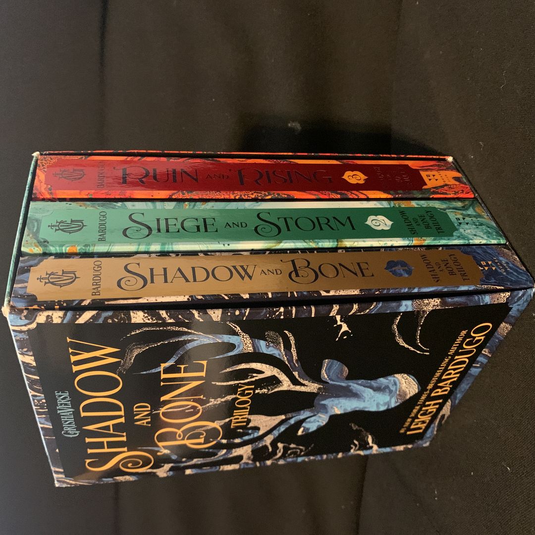 The Shadow and Bone Trilogy Boxed Set