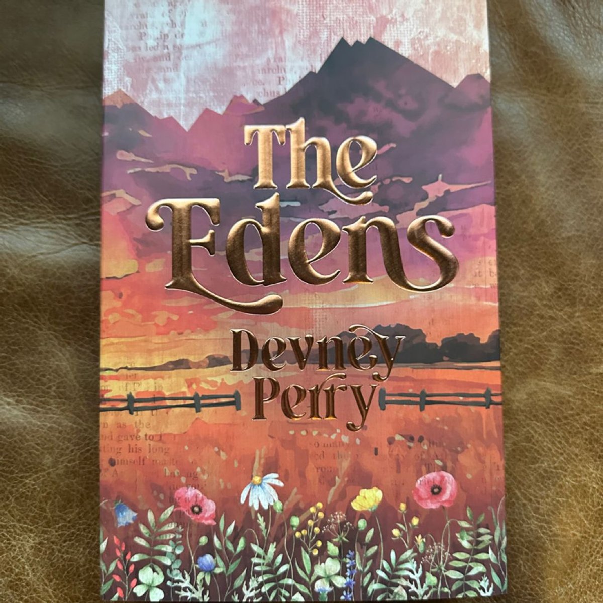 Devney Perry Sable Peak w/ The Edens Dust | PangoBooks