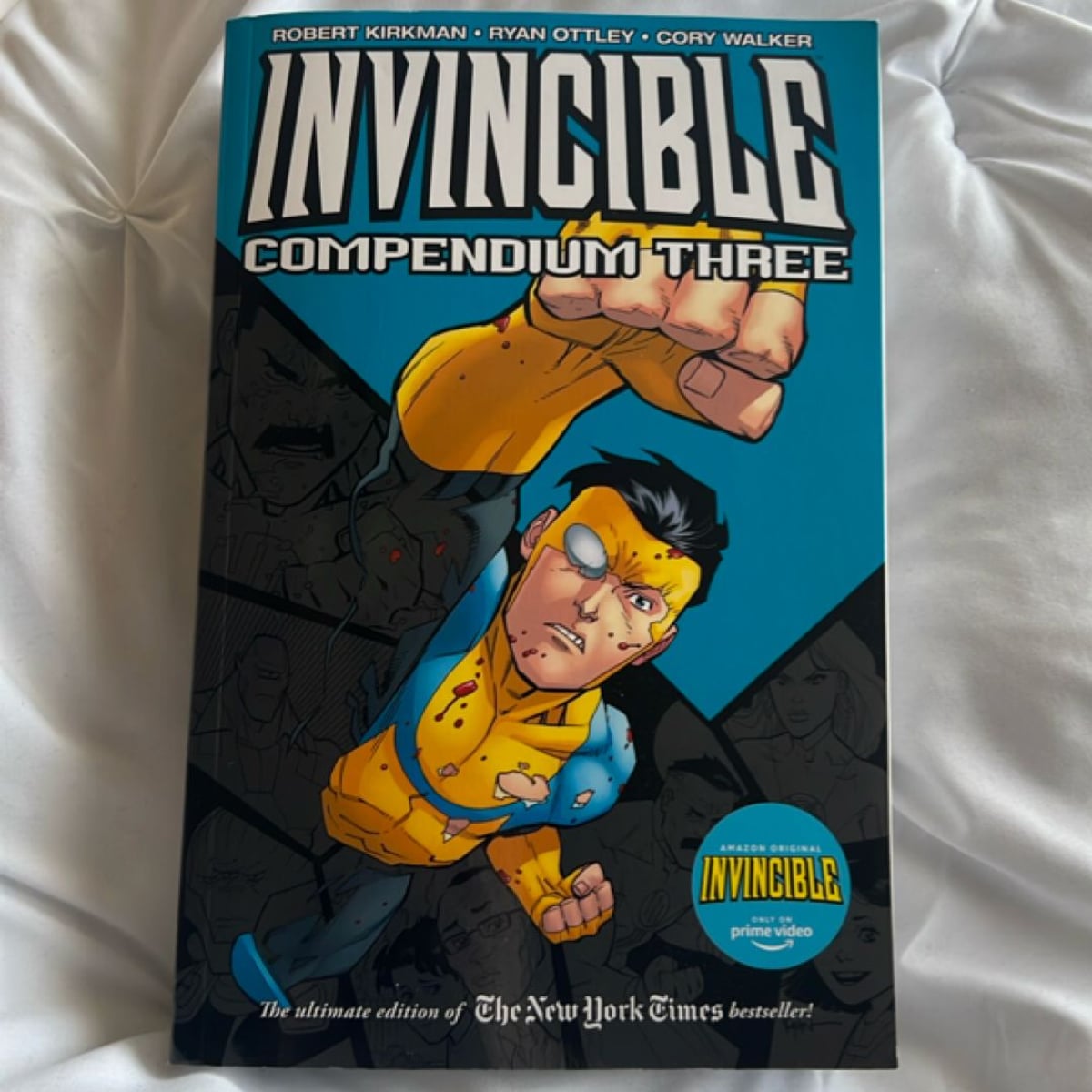 Invincible Compendium Volume 3 by Robert Kirkman, Ryan Ottley, Cory ...